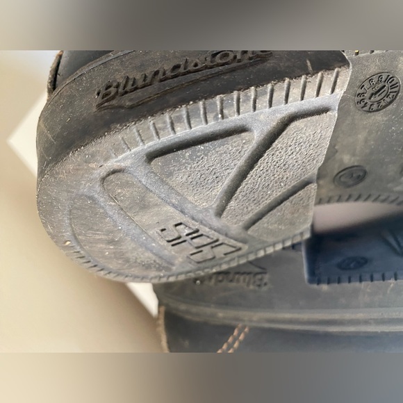 Blundstone Chisel Toe - Picture 7 of 8